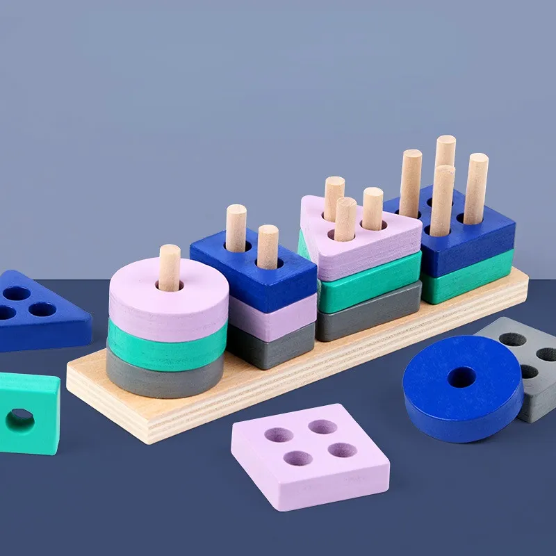 Mini blocos de construção empilhados em formas para crianças Montessori