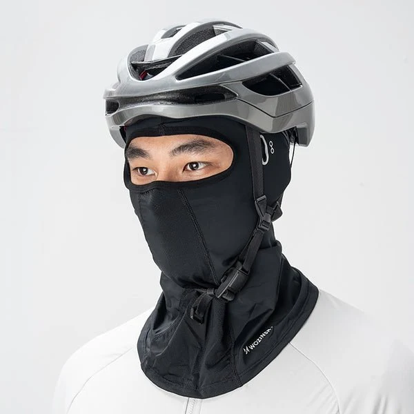 Capa de chuva Wozinsky WKM-02B com aberturas para óculos - Preta