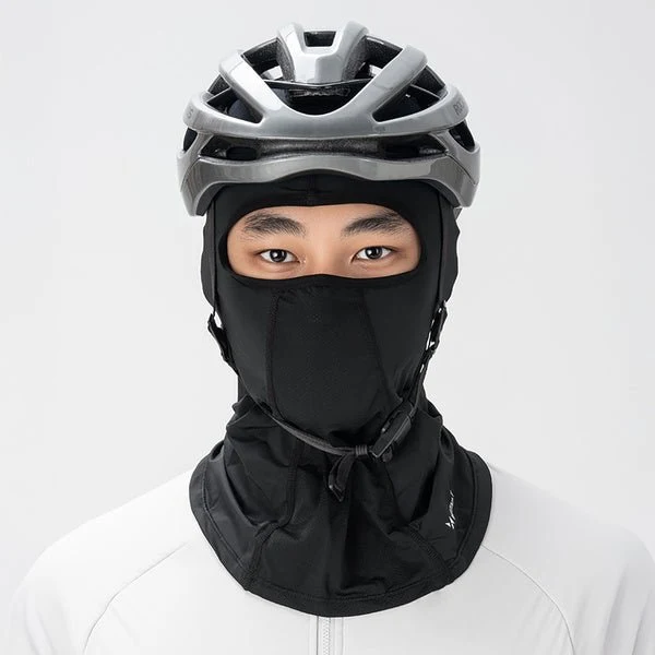 Capa de chuva Wozinsky WKM-02B com aberturas para óculos - Preta
