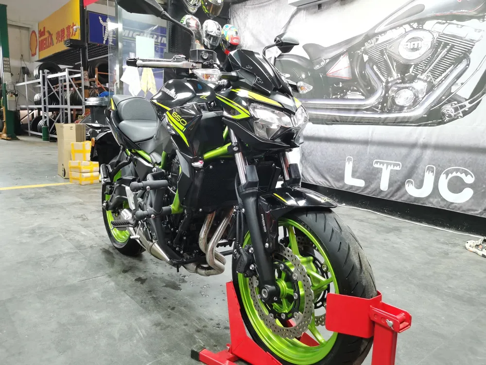 2020-2023 Kawasaki Z650 Kit de carenagem de injeção ABS de plástico