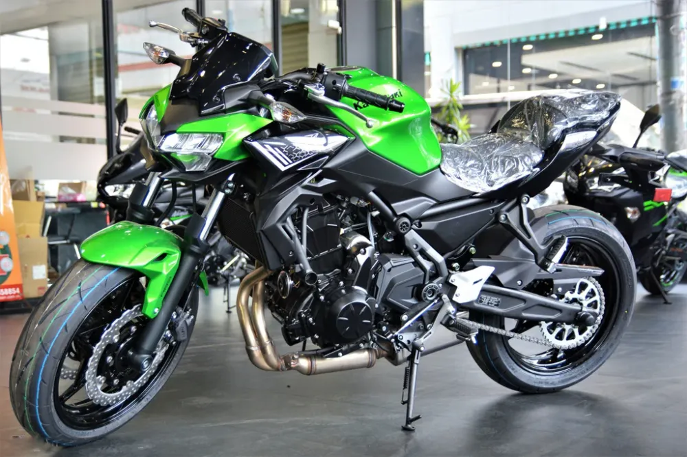 2020-2023 Kawasaki Z650 Kit de carenagem de injeção ABS de plástico