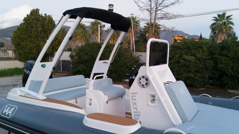 Gommone LuxRib19 - Calcola il Tuo Preventivo
