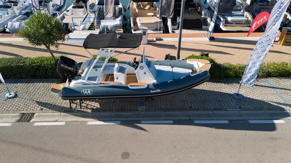 Gommone LuxRib19 - Calcola il Tuo Preventivo