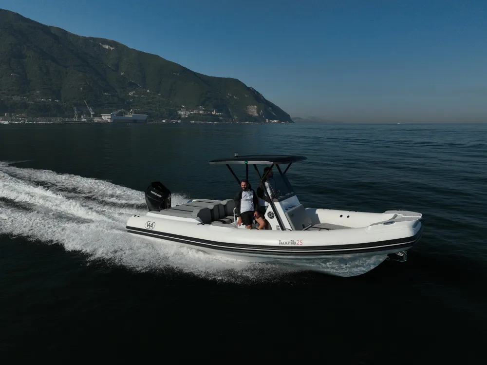 Gommone LuxRib25 - Calcola il Tuo Preventivo