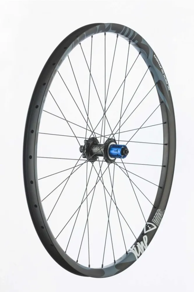 TUNE Juego de Ruedas de Carbon Black Burner AM/Enduro 27.5 100/142 SH-HG11/10 Rojo