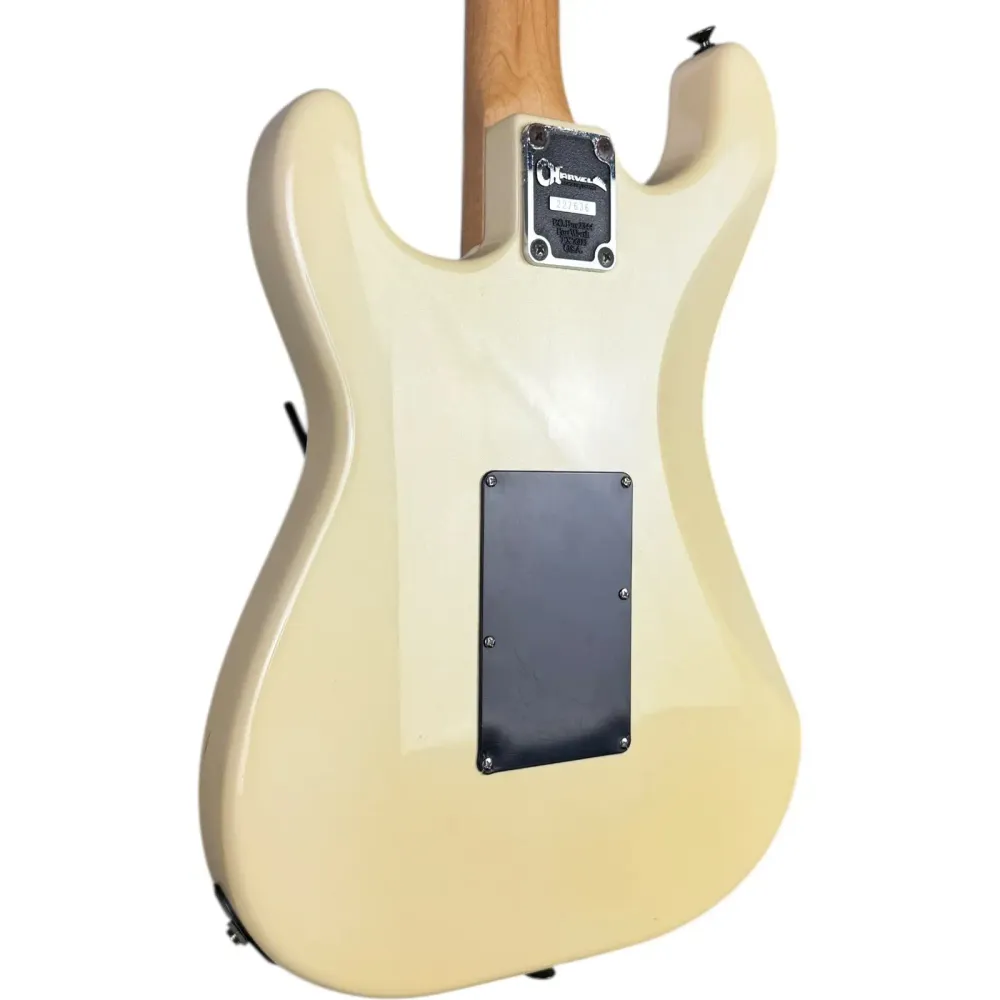 Charvel Jackson Modelo 3 HSS - Branco