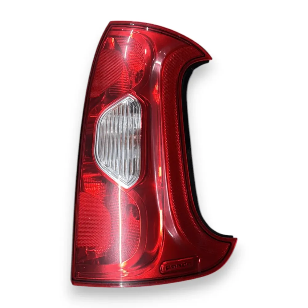 Paragem / luz traseira direita Fiat Panda III cod.51843642 (2012-)