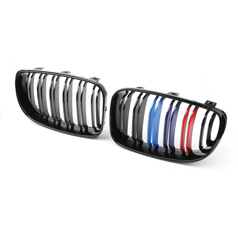 2007-2012 BMW E81 E82 E87 E88 2X Grade de rim do pára-choque dianteiro preto de cor preta brilhante