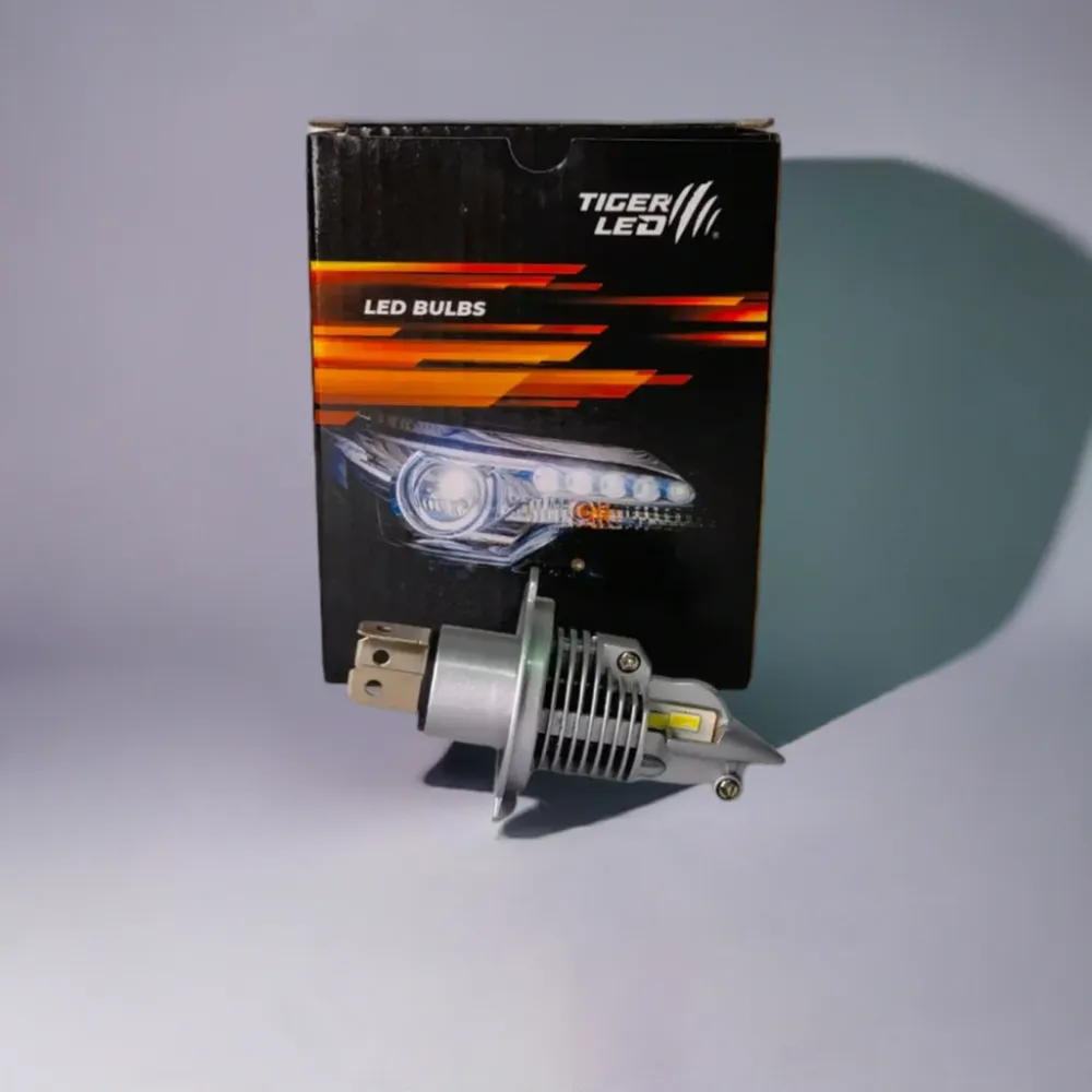 Ampolleta H4 Led Moto Luz Blanca 6000k 12v Fighter 8000 L AutoRepuestos CF