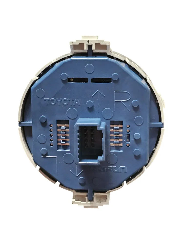 Botão de risco / luzes de emergência Toyota Yaris XP130 COD: 839500D100 (2011-2019)
