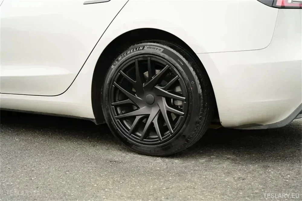 18" Capa de roda preta fosca Tesla 3 Highland Full Rim
