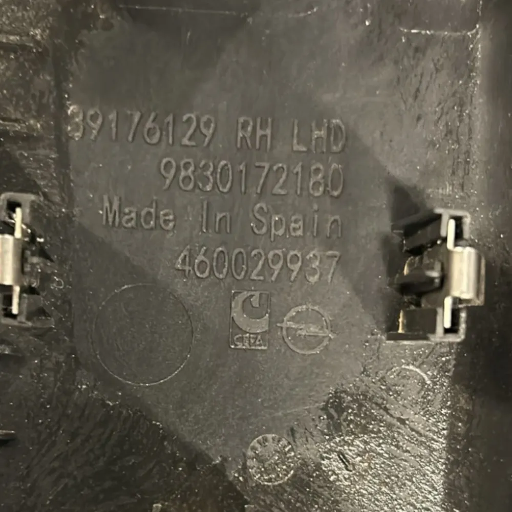 Comando do elevador frontal direito Opel Corsa f Cod: 39176129 (2019>)