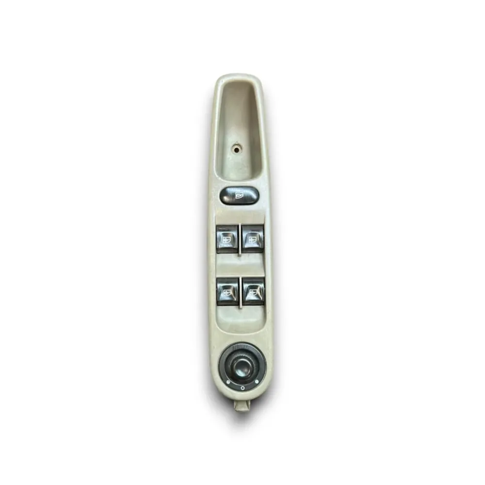 Comando do vidro elétrico dianteiro esquerdo Renault Zoe cod.254008973r (2013 > 2019)