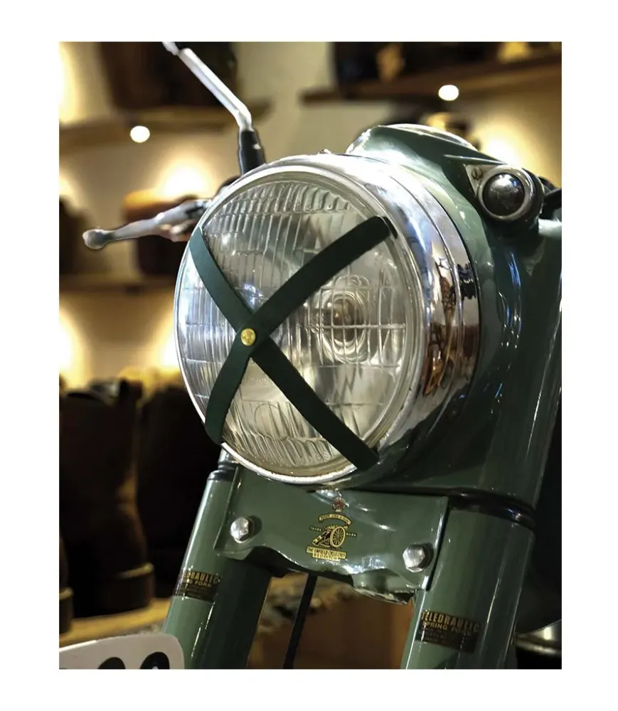 Cruz de Farol Moto Cafe Racer em Pele Verde