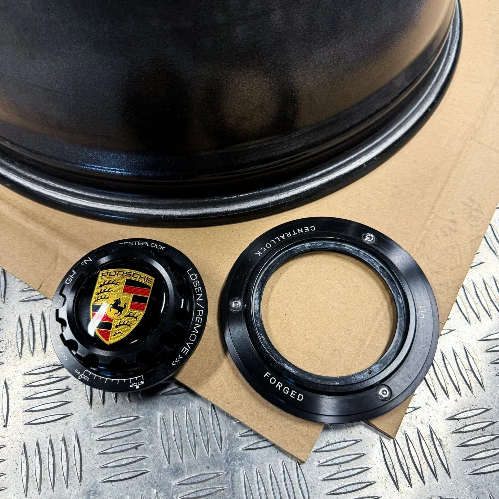 OZ Custom Superturismo Evoluzione Gloss Antracite 5x112 19″ Conjunto de Jantes