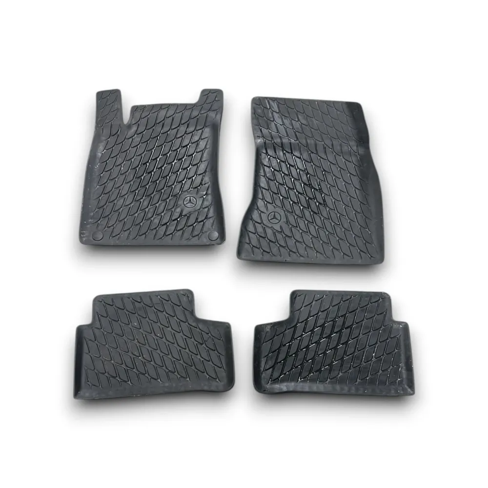 Definir 4 Mercedes Benz GLA Rubber Tapets (H247) (2020>)