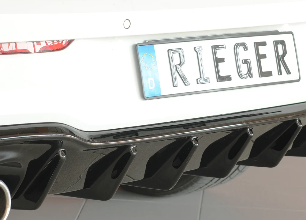 Difusor Rieger VW Golf MK8 GTI 2020+ - Preto Brilhante
