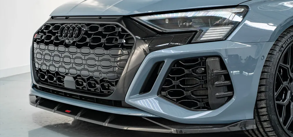 Divisor Frontal em Carbono Urban Automotive Audi RS3 8Y