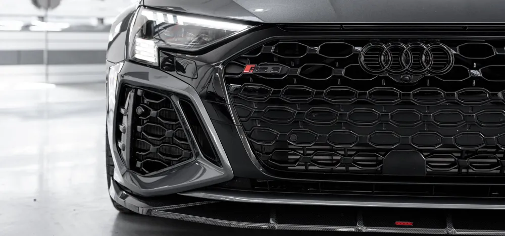 Divisor Frontal em Carbono Urban Automotive Audi RS3 8Y