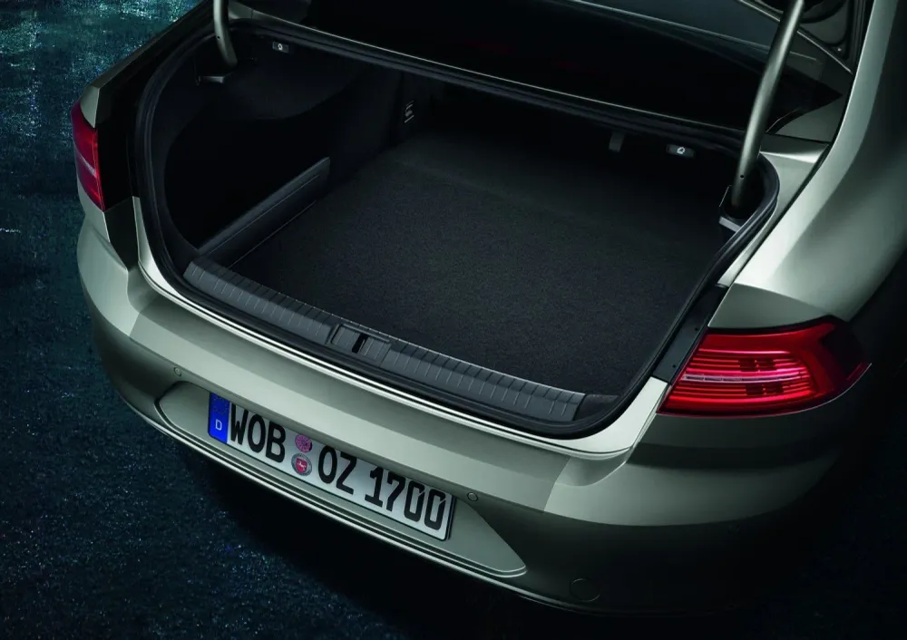Folie protectie bara spate originala Volkswagen Passat B8 Limuzina 2019-2023
