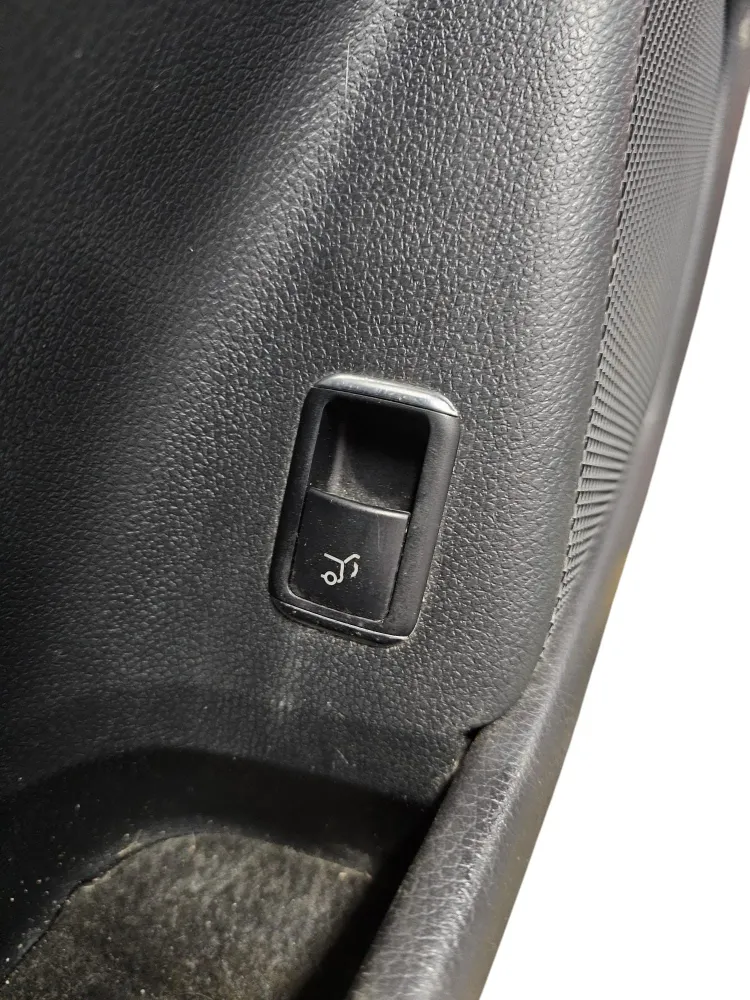 Mercedes GLA X156 COD: A1767202300 (2013-2019) Porta da frente