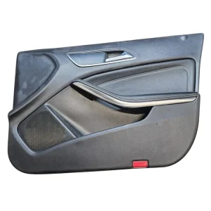 Mercedes GLA X156 COD: A2467201248 (2013-2019) Painel da porta da frente)