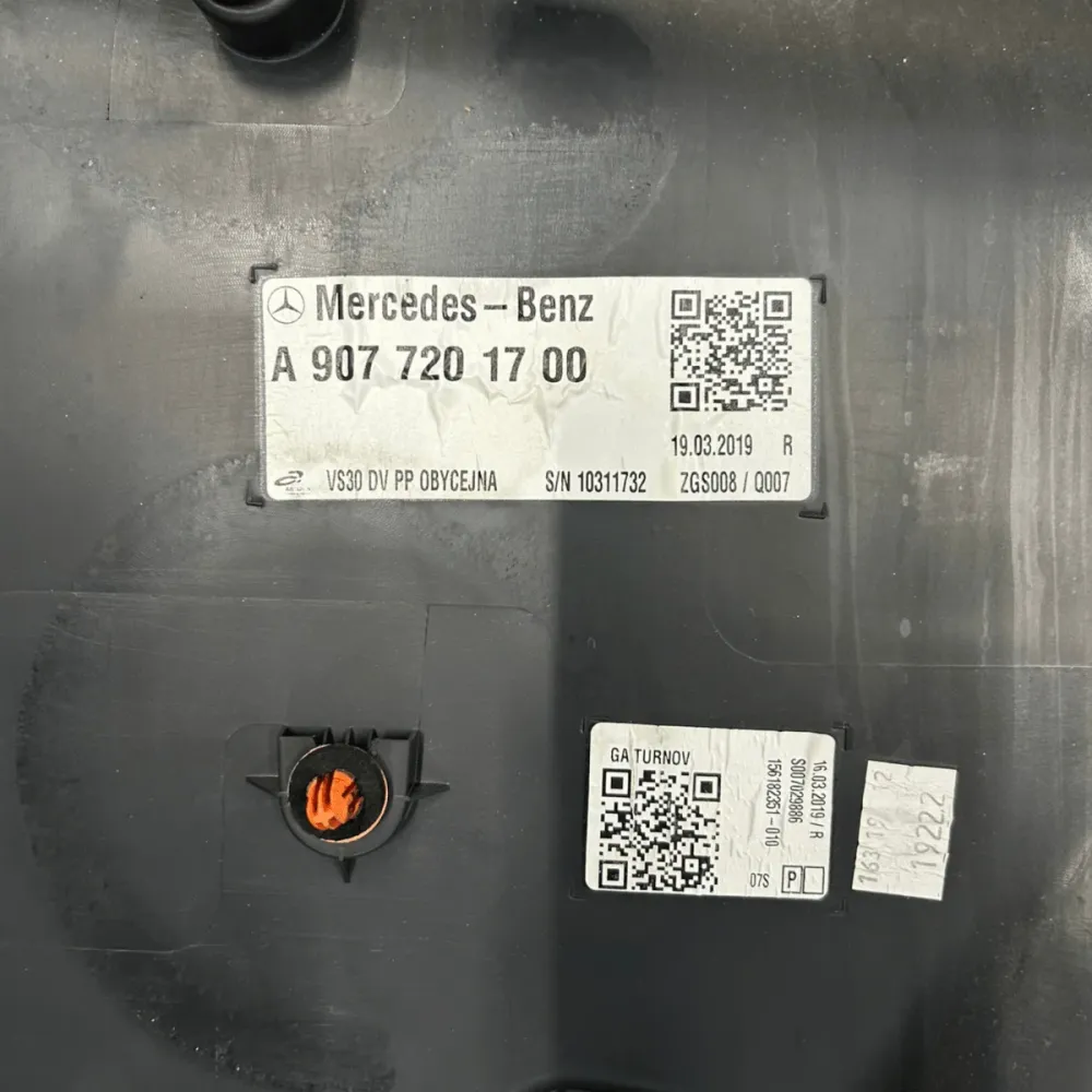 Painel da porta dianteira direita mercedes sprinter w910 cod:a9077201700 (2018 >)
