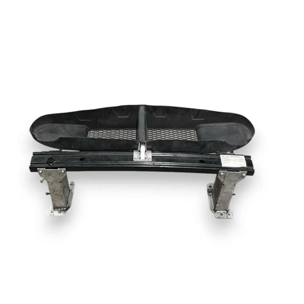Parachoque dianteiro travessa maserati grecale cod:06701574660e (2022-)