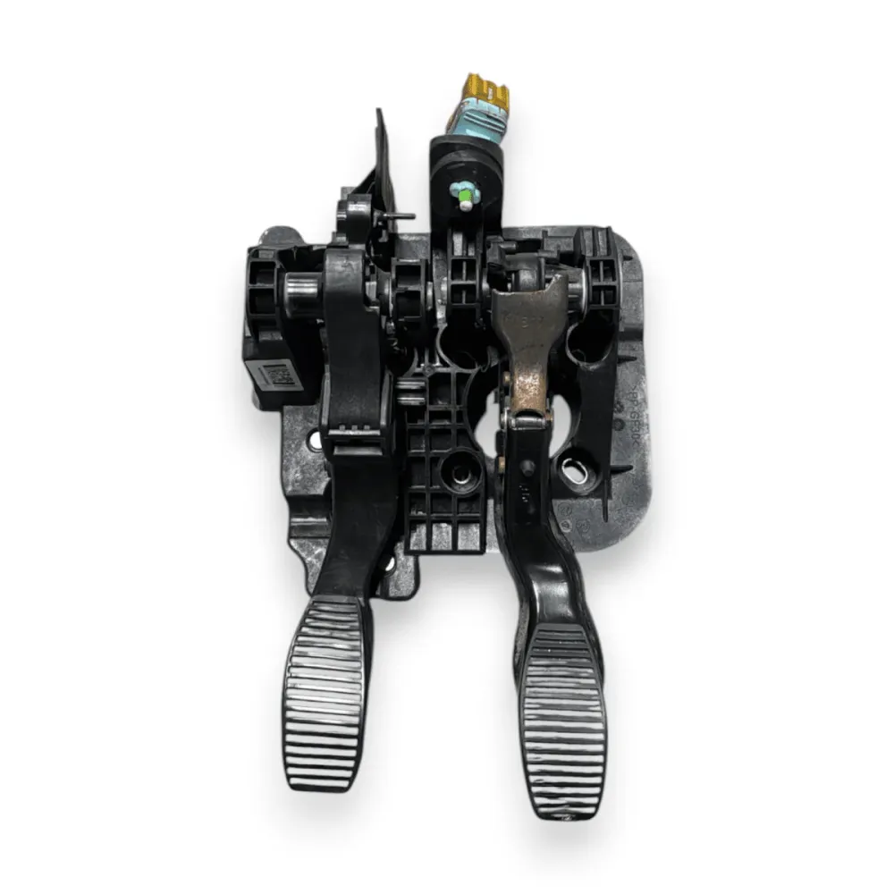 Pedal de embraiagem + Pedal de travão Fiat Panda III cod.0051926352 (2012-)