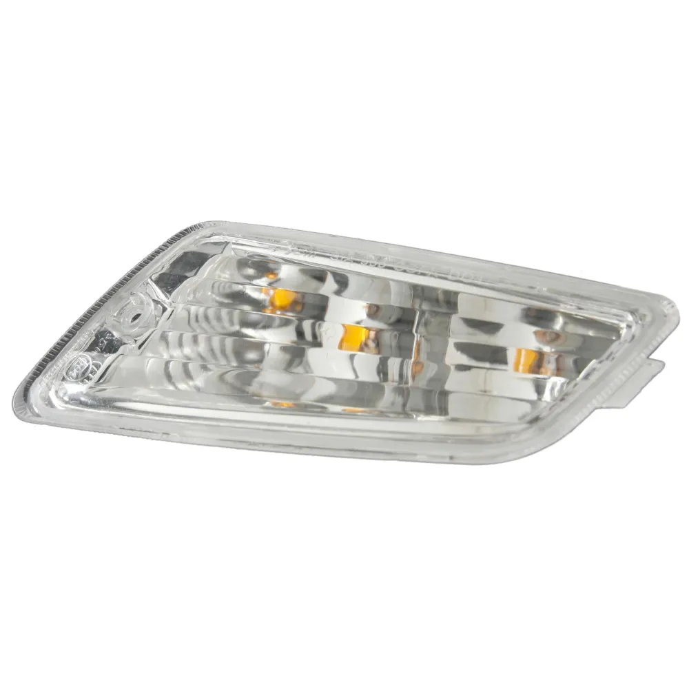 Piscas dianteiro direito com lâmpada Piaggio Vespa GTL / GTS / GTV 125-200-300