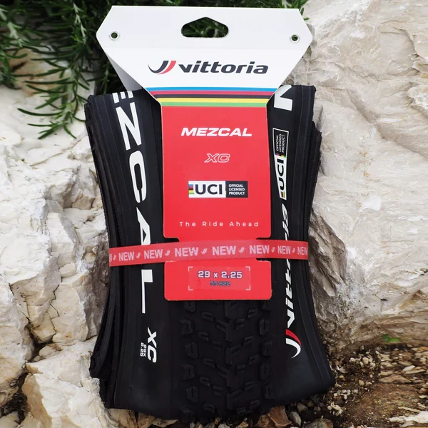 Pneu VITTORIA MEZCAL XC 29X2.10 "UCI Rainbow Edition" Tubeless Ready Soft Black