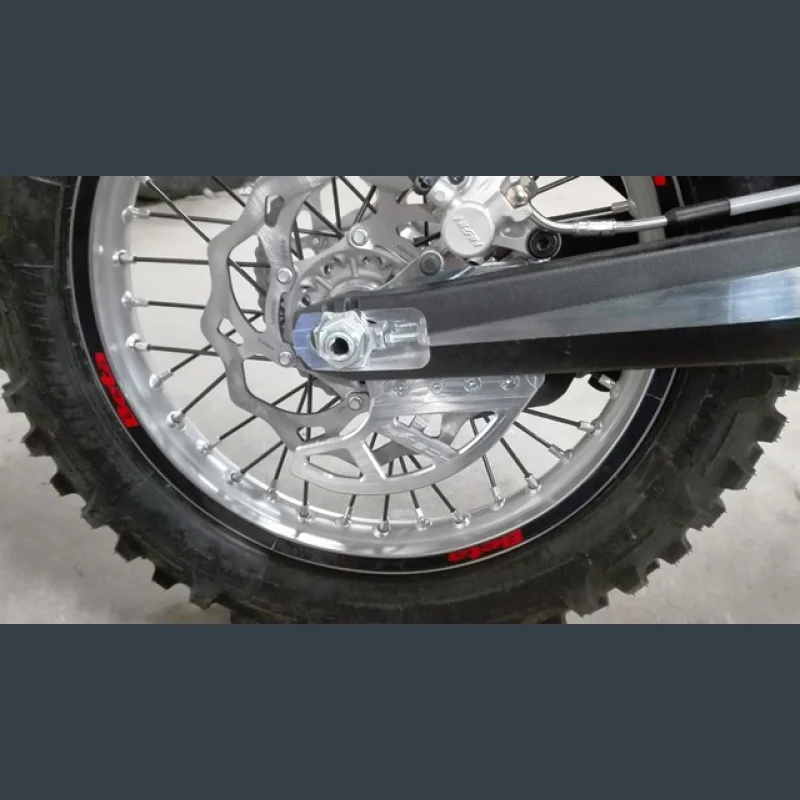Protecção de Disco Traseiro com Suporte de Pinç P-TECH para BETA RR 2T/4T 05-24, X-TRAINER 300 15-24