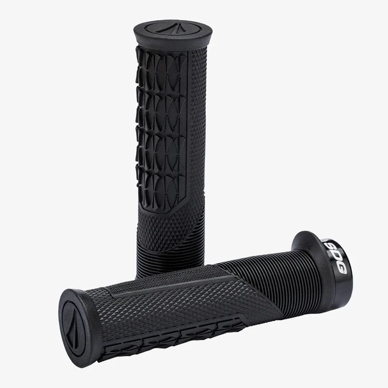 Punhos SDG OPEN CORE THRICE 136 mm Preto