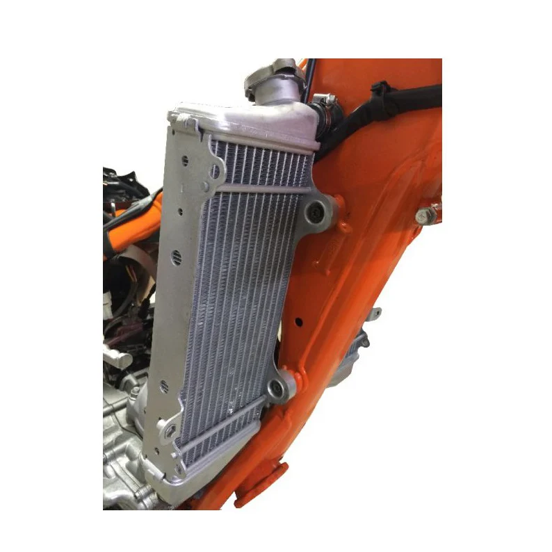 Radiador Direito com Tampão KSX para KTM EXC-F 250/350/450 08-16, HUSA FE 10-15, HUSQVARNA FE 250/350/450 14-16