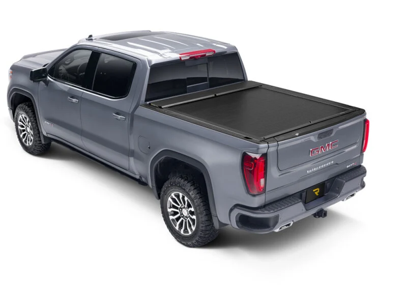 Roll-N-Lock 20-22 Chevrolet Silverado 2500-3500 (82.2in. Bed) -Series XT Retractable Tonneau Cover