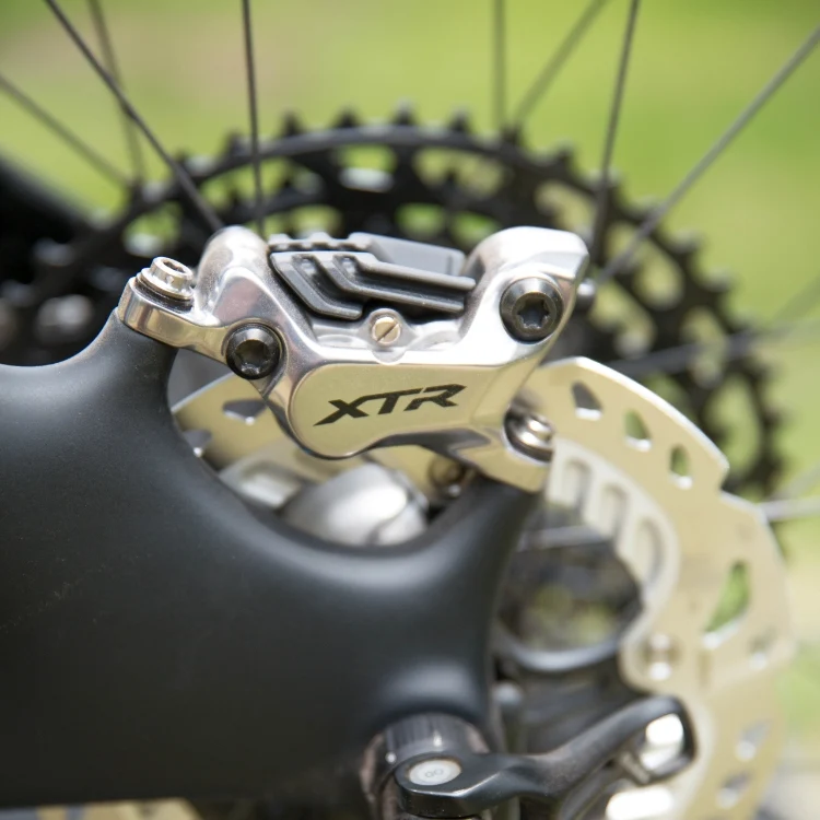 SHIMANO XTR BR-M9120 Pinç de travão de disco em resina de 4 pistões com aletas