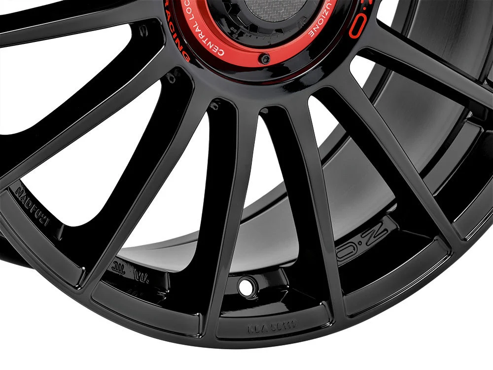 OZ Superturismo Evoluzione Gloss Black 5x112 19″ Conjunto de Jantes