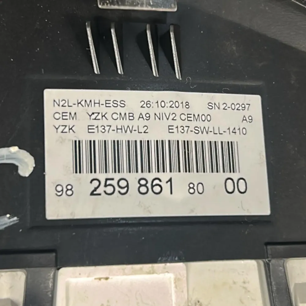 Tachímetro / odômetro Peugeot 208 I COD. 9825986180 1.2 Petrol (2012> 2019)