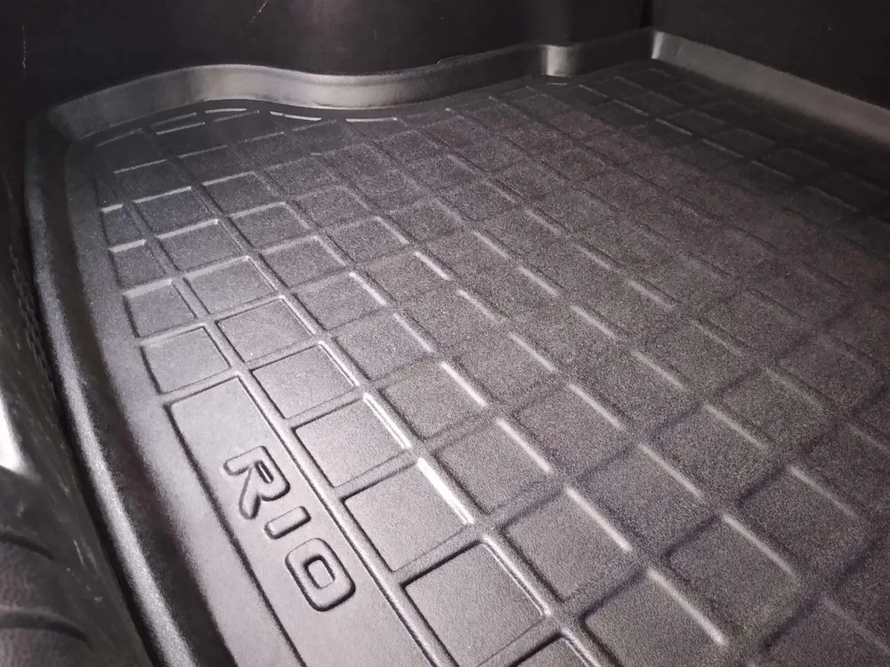 Tapete de porta-malas termoformado Todoparts 3mm Kia Rio Sedan 2018 2024