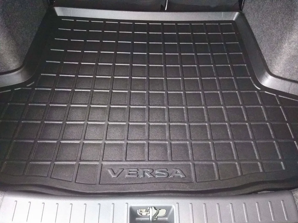 Tapete de porta-malas termoformado Todoparts Econo-2,5 mm Nissan Versa 2012 2019