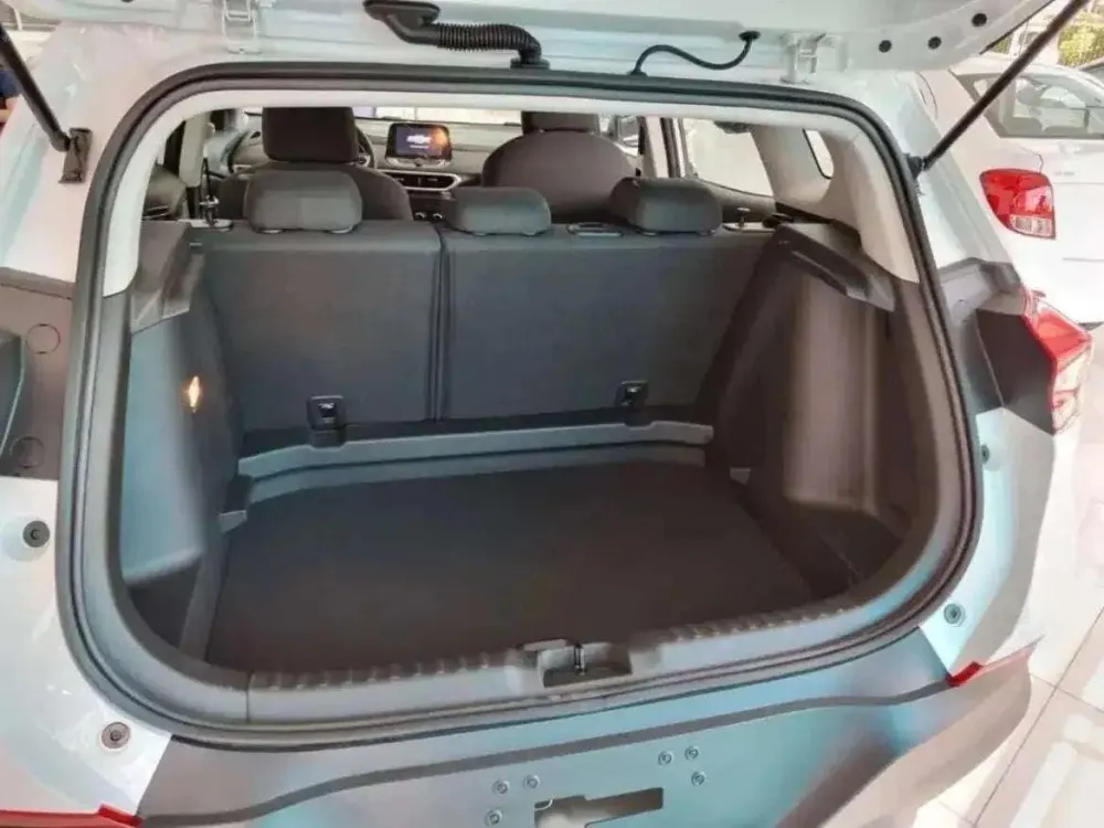 Tapetes termoformados foscos Todoparts + porta-malas turbo Chevrolet Tracker 2021 2024 com suporte de nível baixo