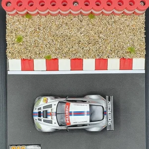 Modelo à escala 1:32 - 1:24 da pilha de pneus vermelho-branco para barreira de colisão da pista de corridas Carrera