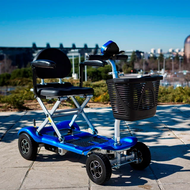 Scooter Elétrica Dobrável Quatro Rodas com Cesto para Objetos