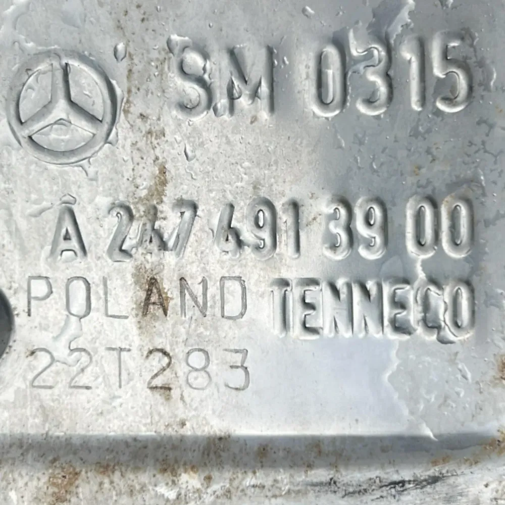 Mercedes Bench GLA Terminal de exaustão / Terminal de Exaustão (H247) COD.A2474913900 2.0 DIESEL (2020>) Linha de escape