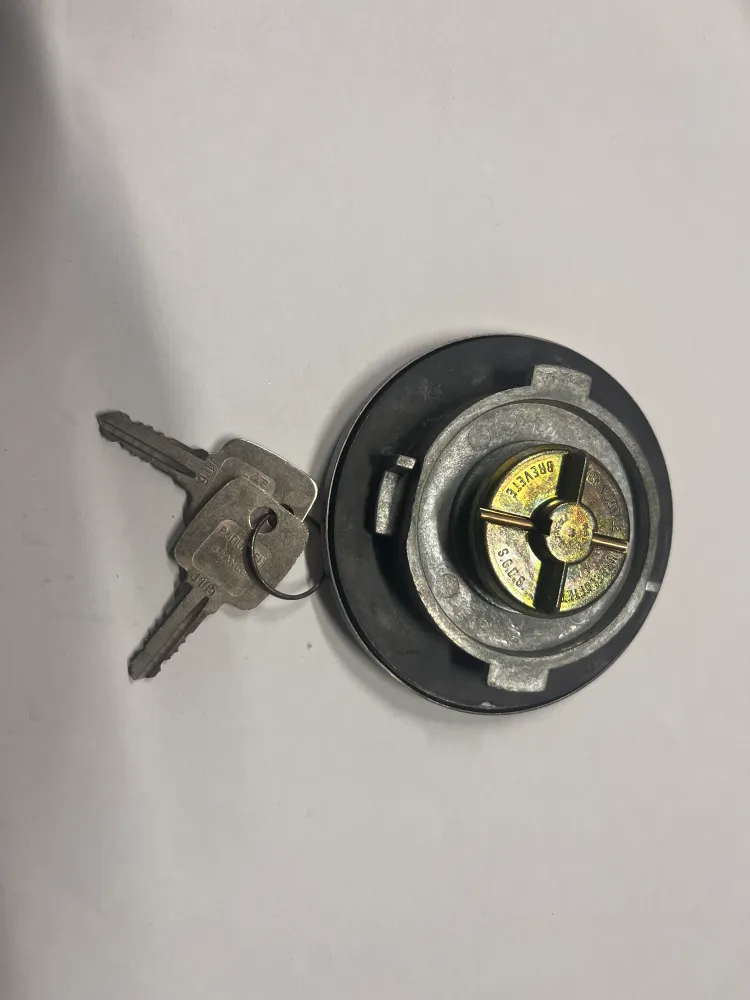 Tampão Gasolina com chave BMW 1502 1602 2000 2002 1802 Renault Alpine combustivel Gas Cap
